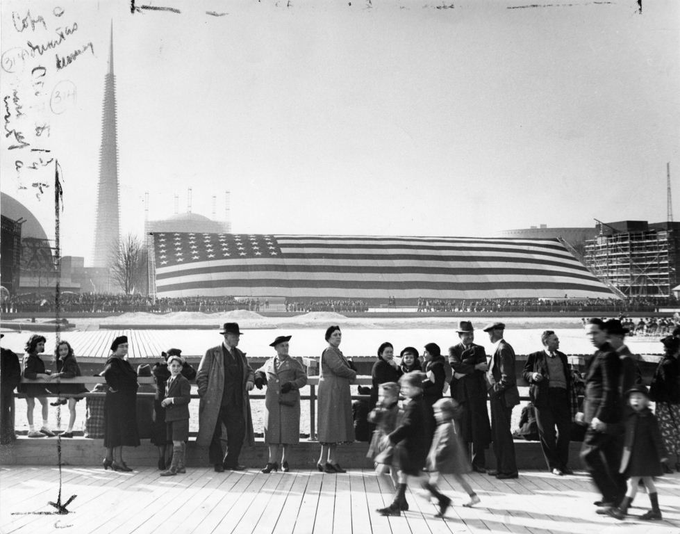 2012045668_Worlds Fair