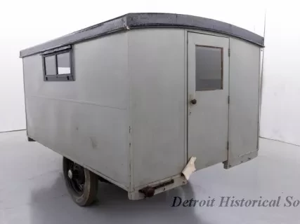 Trailer, Camping - 1929 Covered Wagon Trailer Co. camper - Dhs_1956_373_001_arceye_user_001
