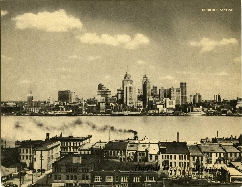 Postcard - Detroit's Skyline